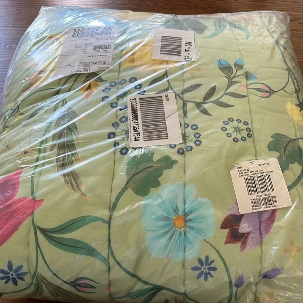 By Anthropologie size Queen 92” x 96” Green Anna Handcrafted Garden Quilt